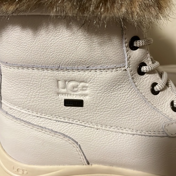 UGG Adirondack III Tipped Lace Up Boot - Picture 14 of 16